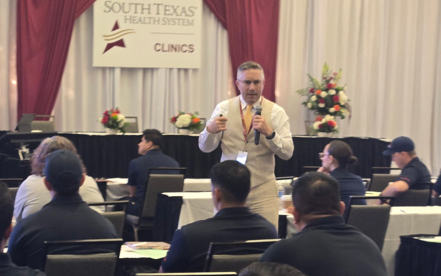Rom Duckworth teaching a conference session in McAllen, Texas.