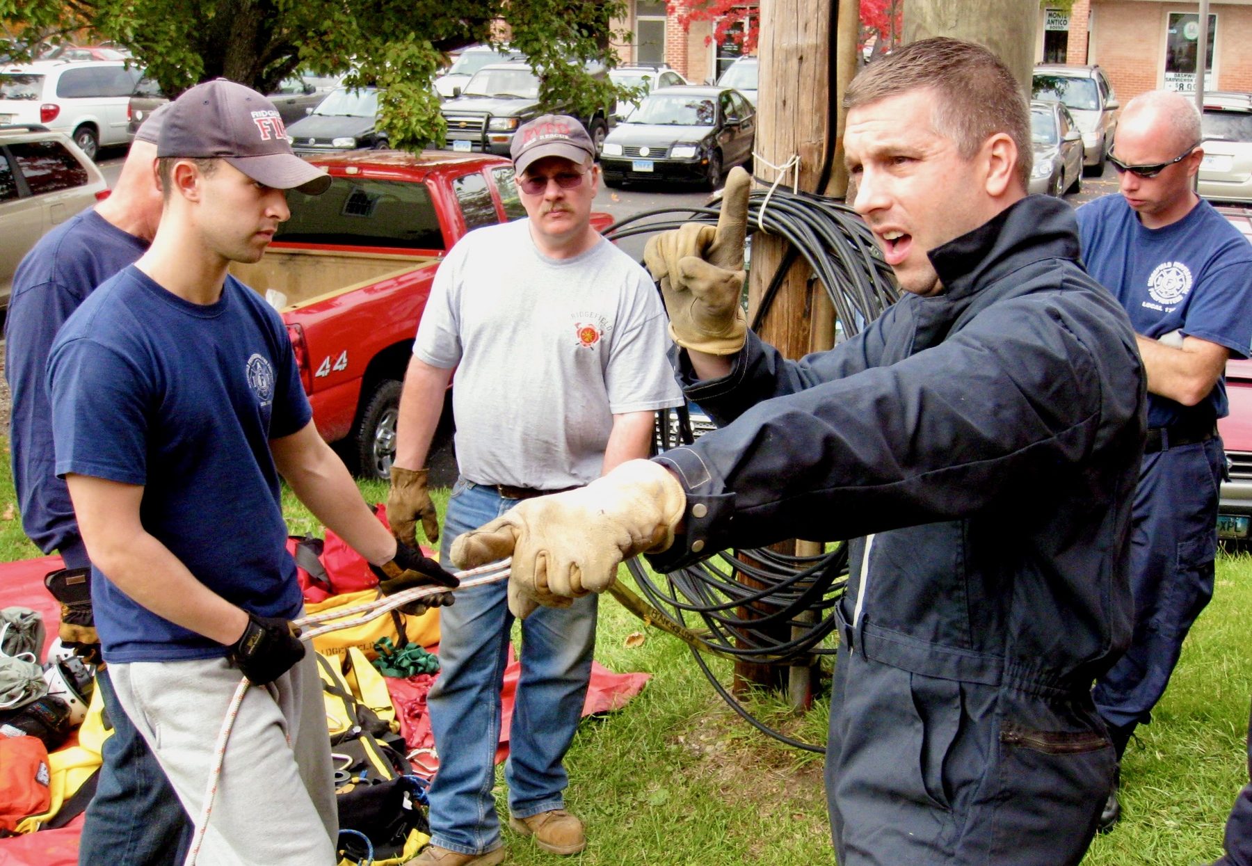 Rom Duckworth instructing a technical rescue rope evolution.